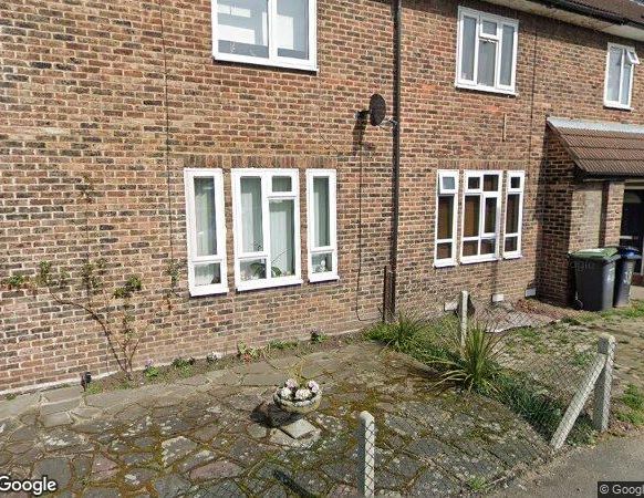 Studio Flat, Playgreen Way, SE6 - Photo 1