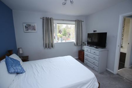 2 Bedroom Semi-Detached To Rent - Photo 3