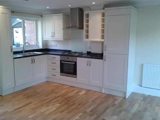 2 bedroom terraced house to rent - Photo 1