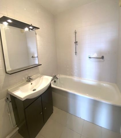 Location Appartement 2 pièces 49m² - Photo 5