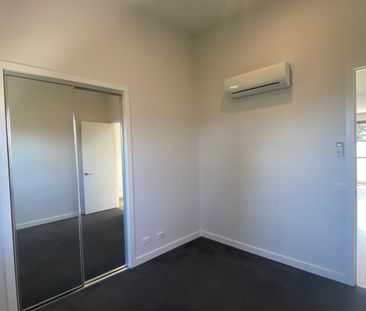 Modern & Luxurious! - Photo 3