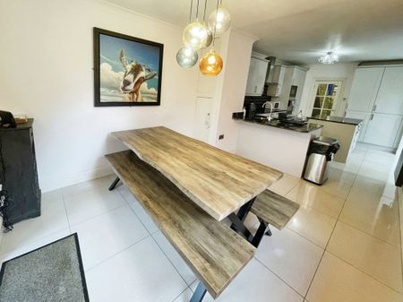 Victoria Park Road East, CARDIFF - Photo 5