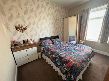 1 Bedroom For Rent - Photo 3