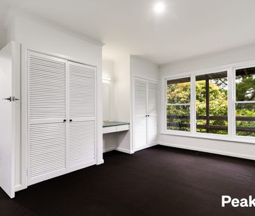Renovated Beauty In The Heart Of Upper Beaconsfield - Photo 4