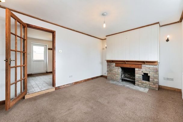 High Street - Photo 1