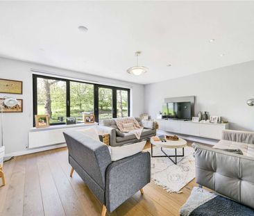 A recently redecorated mid-terrace townhouse, on this quiet road in... - Photo 2