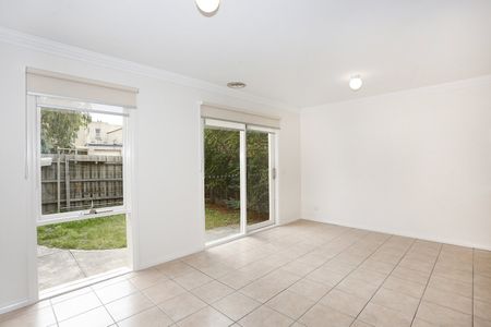 4/9-11 Willow Street, Essendon VIC 3040 - Photo 5