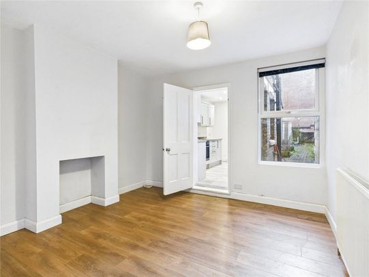 2 bedroom terraced house to rent - Photo 1