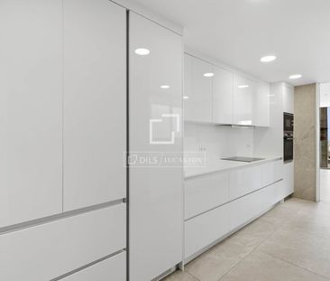 3 Bedroom apartment for rent in Palma de Mallorca, Balearic Islands - Photo 5