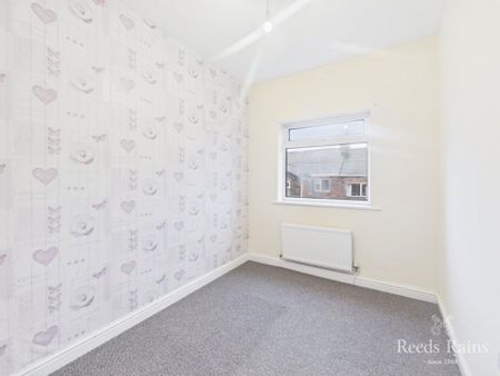 3 bedroom terraced house to rent - Photo 5