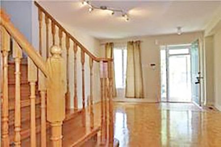 For Lease - 88 Waterton Crescent, Richmond Hill, Ontario - Photo 4