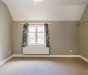 3 bedroom end of terrace house to rent - Photo 4