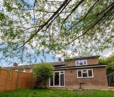 Modern All-Inclusive Co-Living in Watford Room 5 - Photo 6