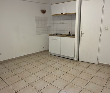 Location Appartement 1 pièce 24m² - Photo 2