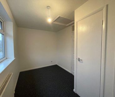 2 bedroom semi-detached house to rent - Photo 6