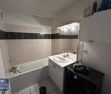 Location Appartement 2 pièces 46m² ST PIERRE DU MONT 40280 - Photo 3