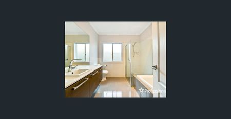 Neat as a Pin and Ready to Move In! - Photo 3