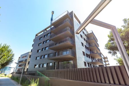 Piso de alquiler en Joan Miro, Finestrelles - Photo 5