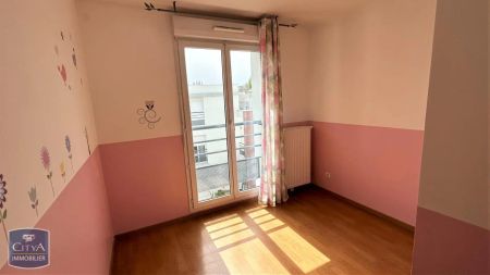 Appartement à louer 4 pièces 97.69m² - Photo 2