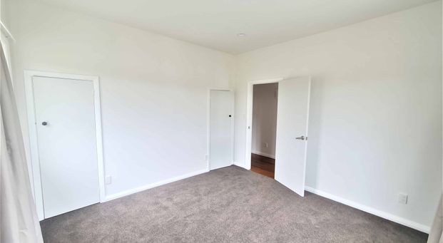 Charming two bedroom home on Clayton Road - Photo 1