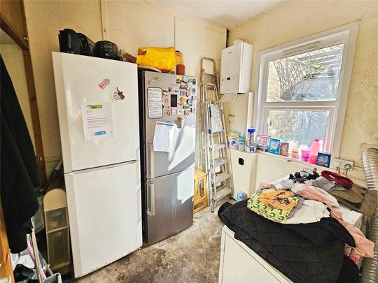1 bedroom in a house share to rent - Photo 1