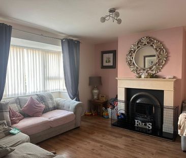 3 Bed Semi-detached House - Photo 1