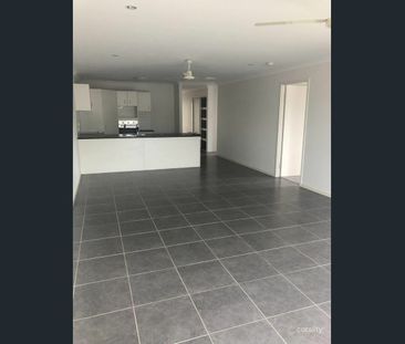 Coastal Living Made Easy – Modern 3-Bedroom Duplex in Peaceful Beac... - Photo 4