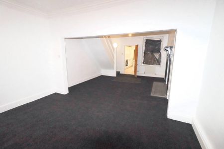 2 bedroom end of terrace house to rent - Photo 2