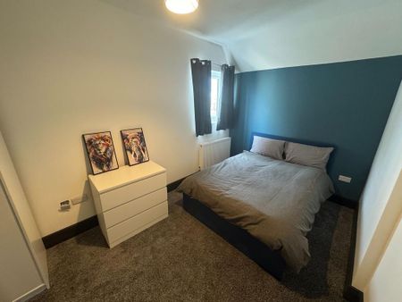 1 bedroom in a house share to rent - Photo 4