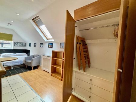 Studio to rent - Photo 2