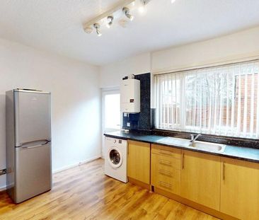 2 bedroom end of terrace house to rent - Photo 2