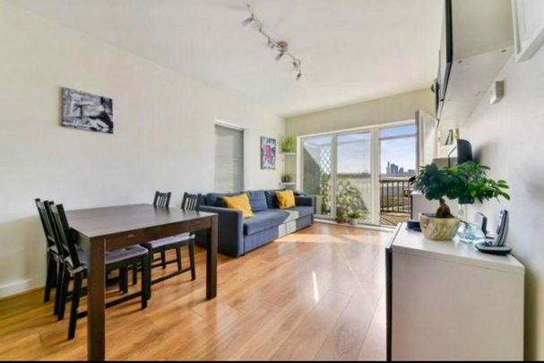 2 Bed Flat, London, SE25 - Photo 1