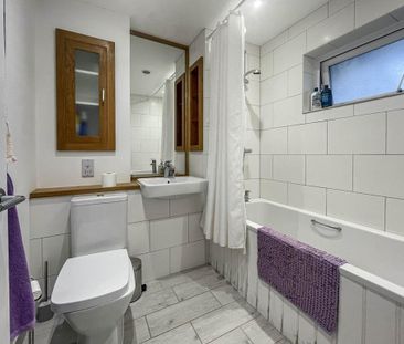 3 bedroom terraced house to rent - Photo 6