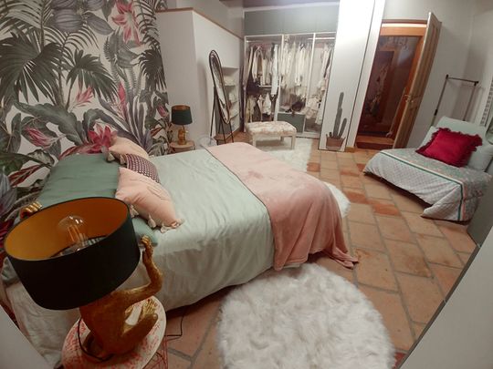 Location Maison 4 pièces 220m² - Photo 1