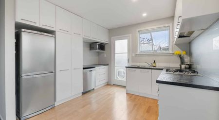 Cosy Two Bedroom Unit - Photo 4