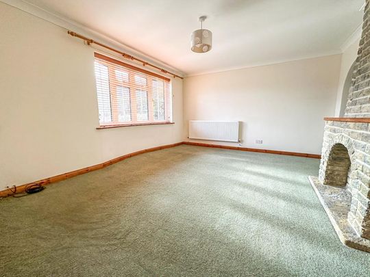 4 bedroom detached house to rent - Photo 1