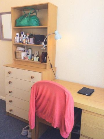 4 bedroom flat to rent - Photo 4