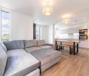 3 bedroom flat to rent - Photo 3