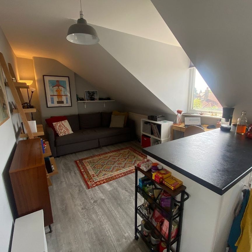 1 Bed Flat, Cambridge Road, E11 - Photo 1