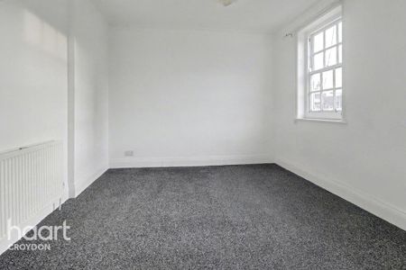 3 bedroom flat to rent - Photo 3