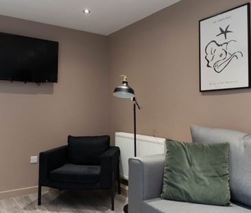 6 Bed Terraced House, Edinburgh Road, L7 - Photo 1