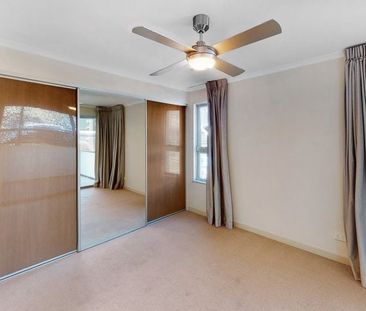Spacious Inner-City Apartment Opposite The Gabba - Photo 1