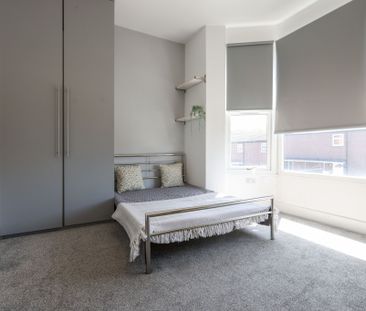 Kendal Lane, Hyde Park, Leeds - Photo 5