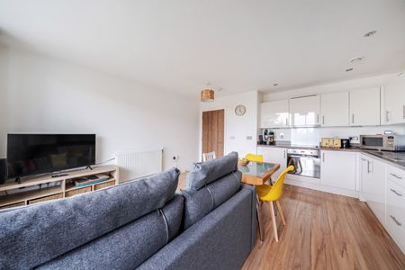 Tewkesbury Road, West Ealing, London, W13 - Photo 2