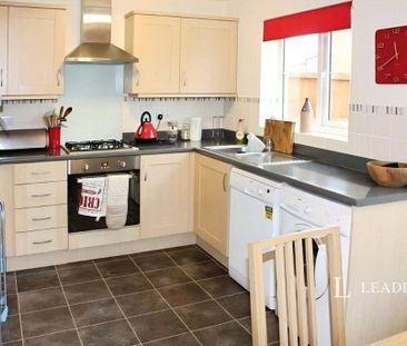 2 bedroom terraced house to rent - Photo 4