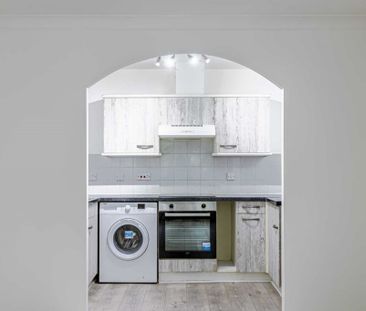 2 bed Flat for rent - Photo 4