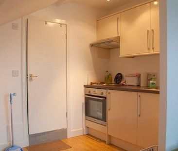 28 Bath Street, Huddersfield, HD1 - Photo 2