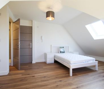 Room 6, High Street, Cherry Hinton, Cambridge - Photo 3