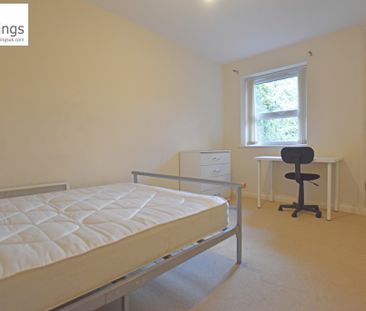 2 Bedroom Apartment - Photo 3