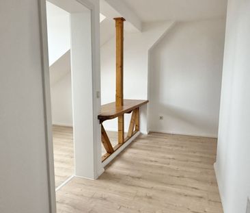 Mal was Anderes • 2 Zimmer • neues Laminat • offene Küche • Haus mi... - Photo 1